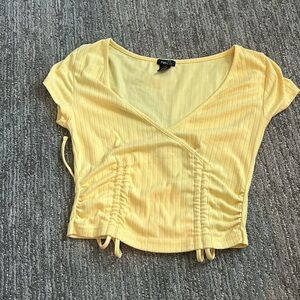 RUE21 YELLOW CROP TOP